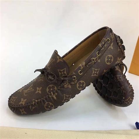 lv moccasins mens